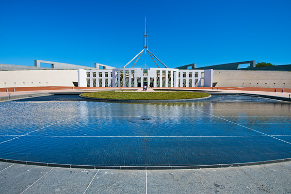 Ingo Öland: Canberra Parlament