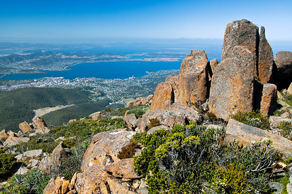 Ingo Öland: Hobart vom Mount Wellington; Klicken Sie auf das Bild um eine vergrößerte Ansicht sehen zu können.