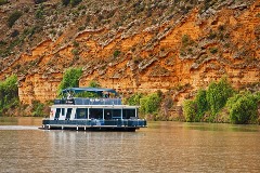 Ingo Öland: Hausboot auf Murray River; Klicken Sie auf das Bild um eine vergrößerte Ansicht sehen zu können.